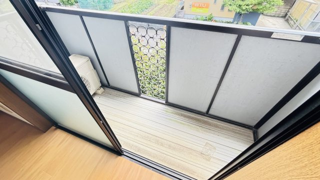 サンパーク六番館のバルコニー