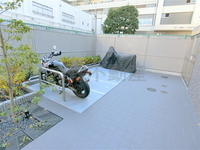 ルーブル大森西の駐車場|バイク置き場