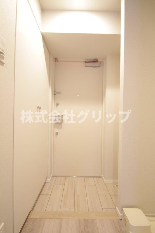Log鶴見の玄関