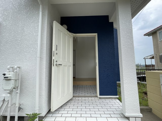 東金市道庭中古戸建の玄関