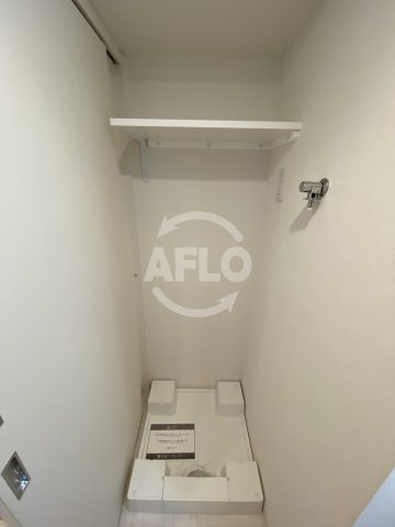 La Douceur梅田Westの洗面所|La Douceur梅田West　洗濯機置き場