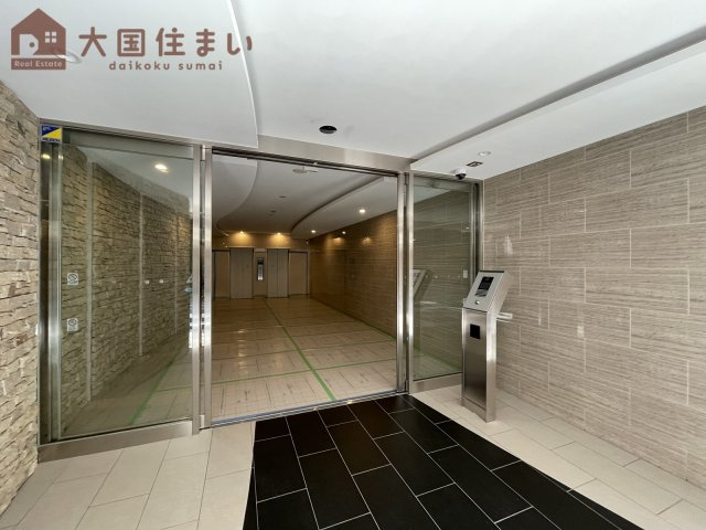 【エントランス】 | セレニテ桜川駅前プリエ