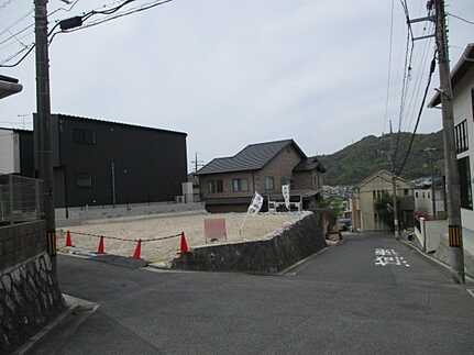 西区己斐大迫１丁目の前面道路含む現地写真