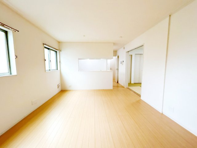 小山市間々田　中古戸建の居間・リビング