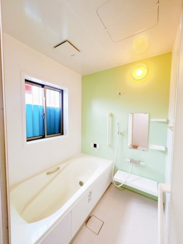 小山市間々田　中古戸建の浴室