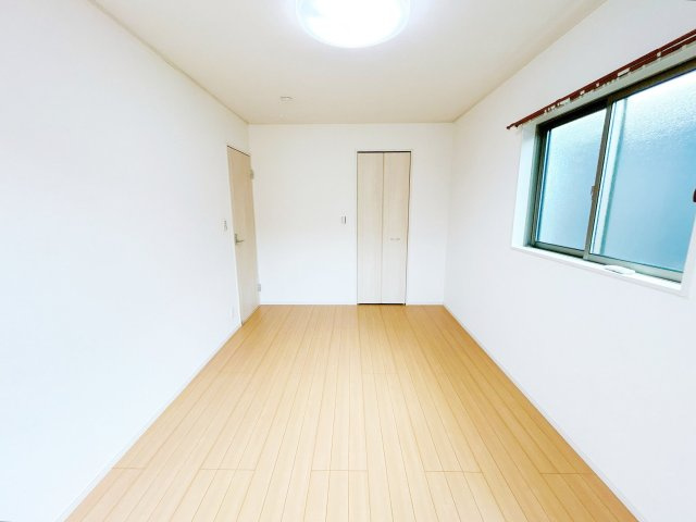 小山市間々田　中古戸建の洋室