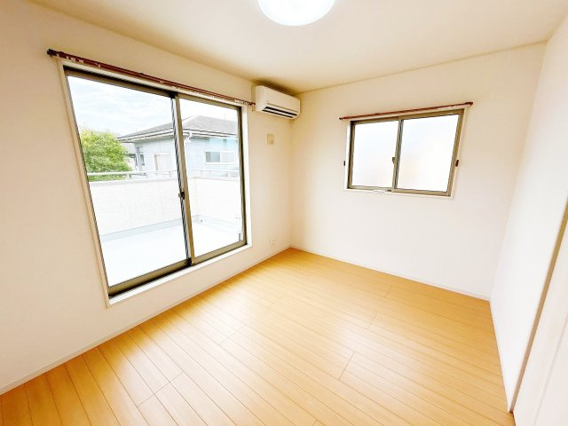 小山市間々田　中古戸建の洋室