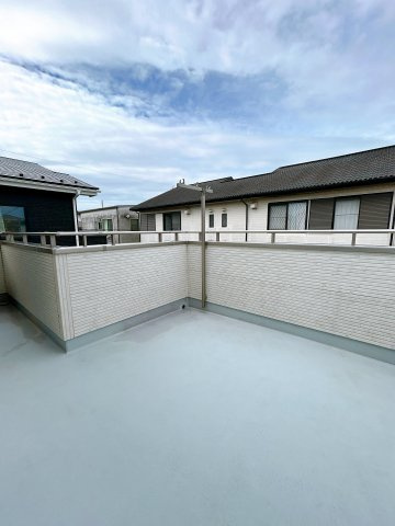 小山市間々田　中古戸建のバルコニー