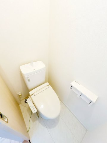 小山市間々田　中古戸建のトイレ