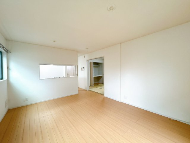 小山市間々田　中古戸建の洋室