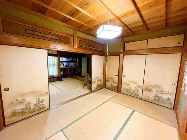 八代郡氷川町野津の中古一戸建の和室|1階南東側6畳和室の写真です。
