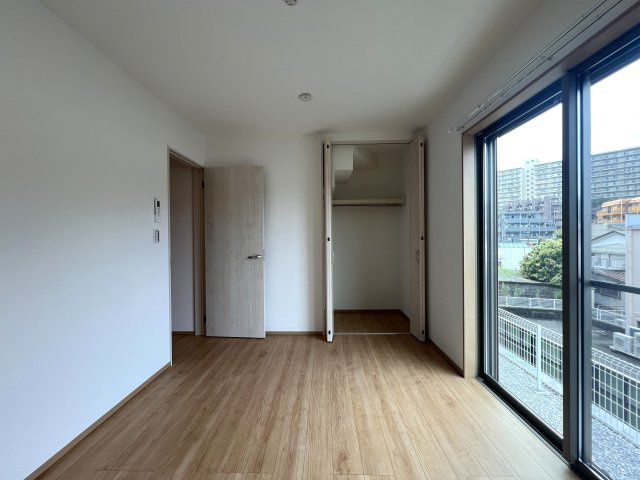 南向きだけど北側も開けていて何より明るい♪全室シャッター付で防犯上も安心！！な新築戸建て　～南区六ッ川2丁目～のその他