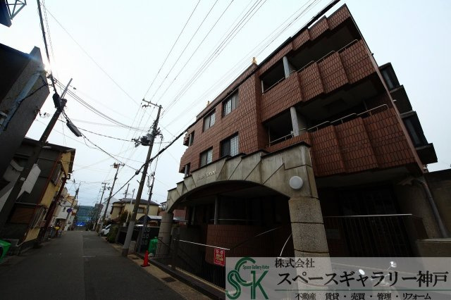 ステディ垂水の外観