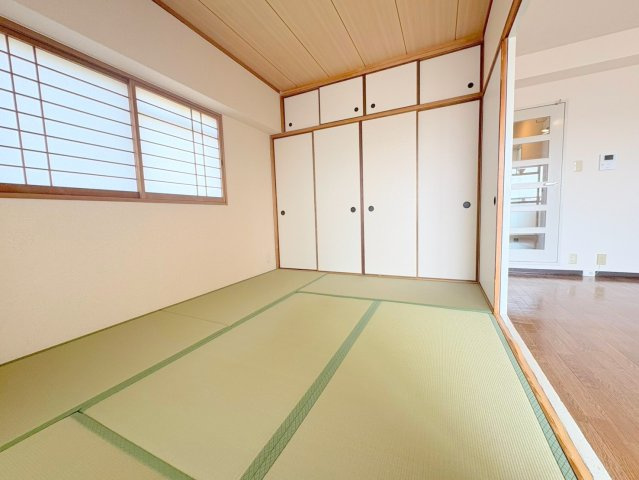 クレセントハイツ今里の和室|フローリングだけでなく、和室もあります