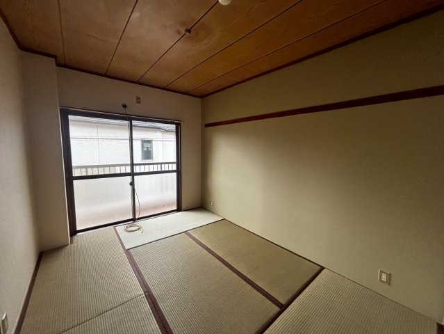 藤マンションの和室