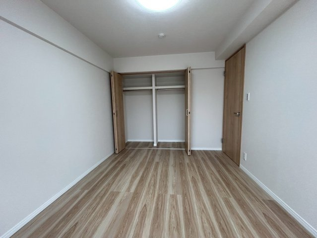 御幸第一コーポの洋室