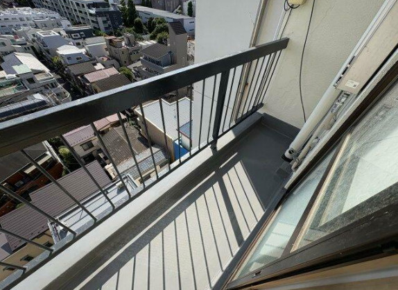 富士前ビルのバルコニー|※別部屋写真