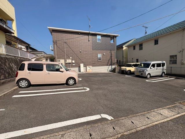 カーサ　フェリーチェⅡの駐車場