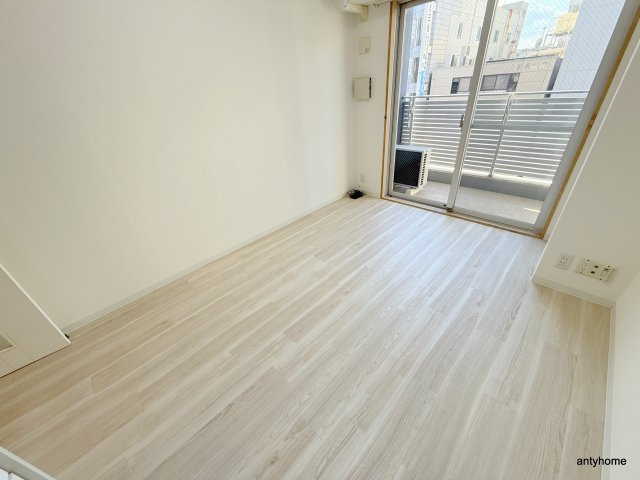 ルネ日本橋アネーロ　仲介手数料無料の居間・リビング