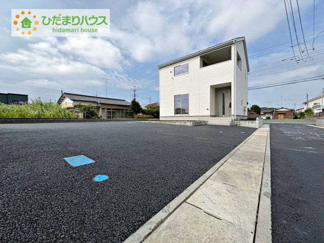 ひたちなか市津田第3　新築戸建　1号棟の駐車場|マイホームなら駐車場代がかかりません。しかも、自宅の駐車場で洗車ができます！今までコイン洗車に行っていた手間も省けて、節約にもつながります(^^♪