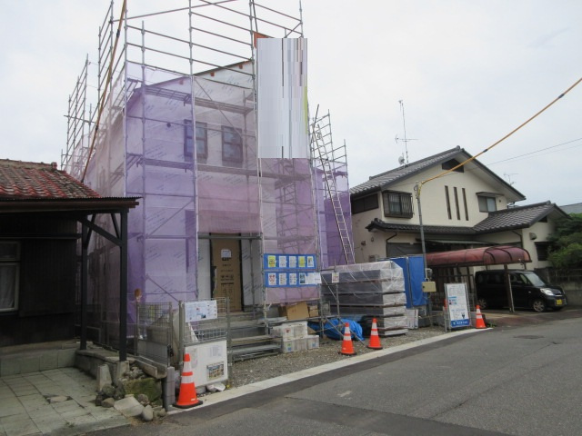 【仲介手数料無料】新築戸建　深谷市見晴町4-60（全1棟）の前面道路含む現地写真