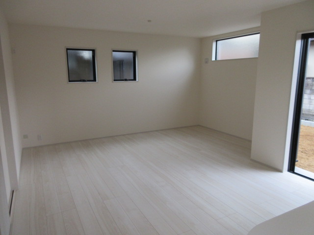 【仲介手数料無料】新築戸建　深谷市見晴町4-60（全1棟）の居間・リビング