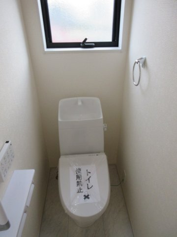 【仲介手数料無料】新築戸建　深谷市見晴町4-60（全1棟）のトイレ