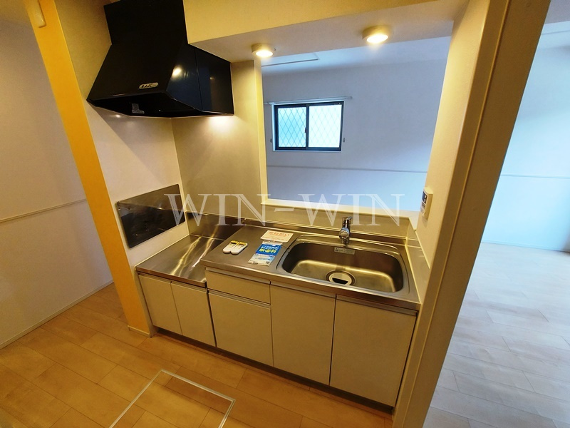 ロイヤル ウエスト Bのキッチン|イメージ（同建物内別部屋の写真です）