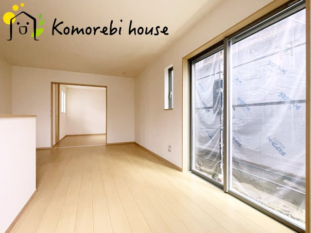 さいたま市見沼区堀崎町1159番　新築一戸建て　ハートフルタウン　Aの居間・リビング|26.9.8