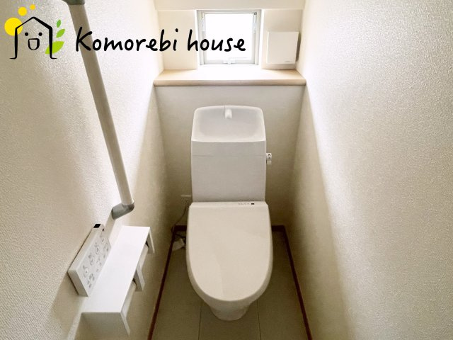 さいたま市見沼区堀崎町1159番　新築一戸建て　ハートフルタウン　Aのトイレ|26.9.8