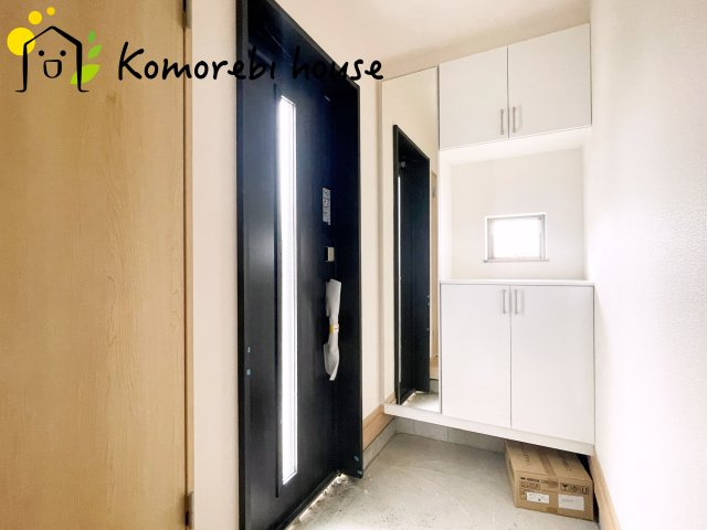 さいたま市見沼区堀崎町1159番　新築一戸建て　ハートフルタウン　Aの玄関|26.9.8