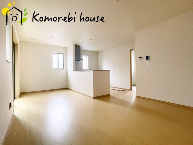 さいたま市見沼区堀崎町1159番　新築一戸建て　ハートフルタウン　Aの居間・リビング|26.9.8