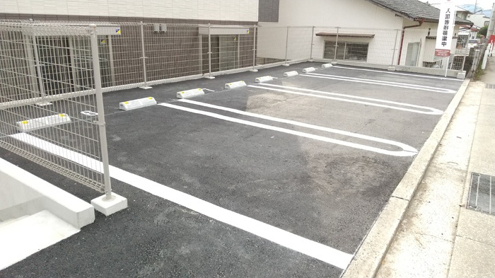 グレンディールⅡの駐車場