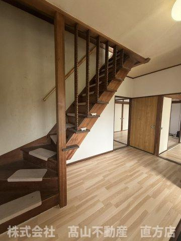 感田戸建てのロビー