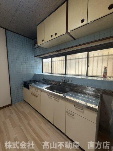 感田戸建てのキッチン