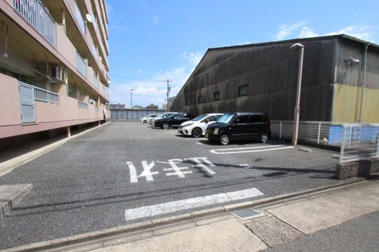 アーバンコート入場の駐車場|駐車場です