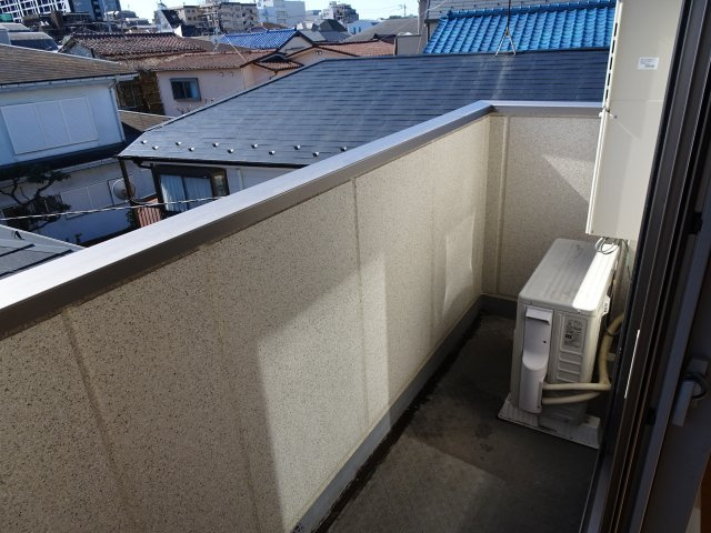 メゾン　プレゾンのバルコニー|同建物別室参考写真
