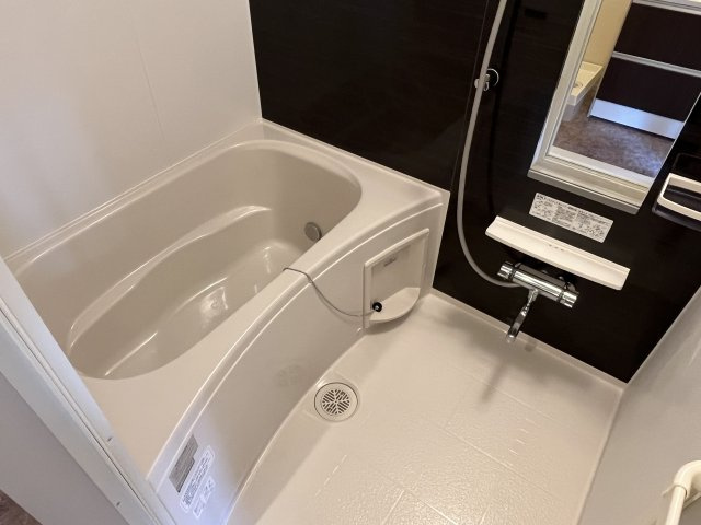 メゾン　プレゾンの浴室|同建物別室参考写真