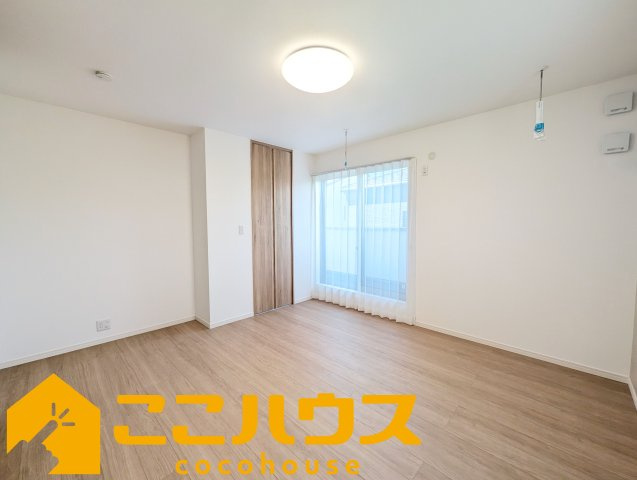 ガーデンアレイ沖縄市大里II期　中古戸建て　1号棟の寝室|寝室8.5帖