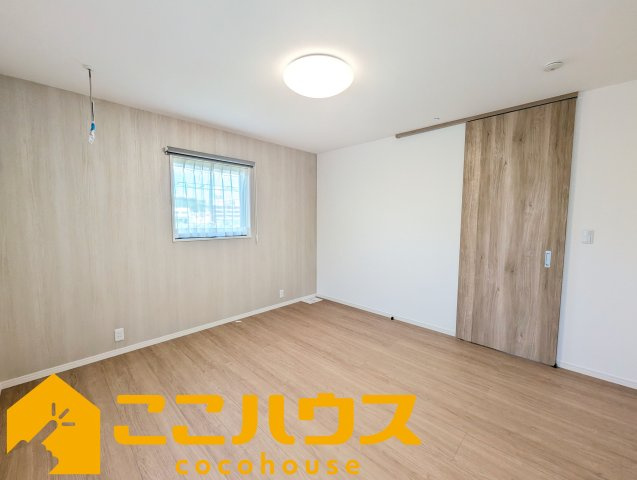 ガーデンアレイ沖縄市大里II期　中古戸建て　1号棟の寝室|寝室8.5帖