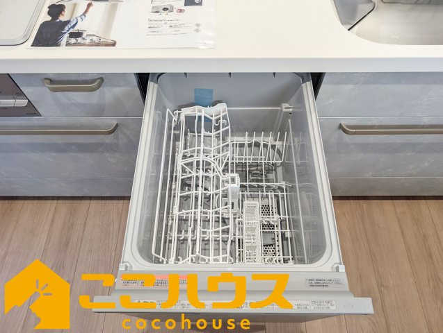 ガーデンアレイ沖縄市大里II期　中古戸建て　1号棟の設備|家事が楽になる食洗機付き