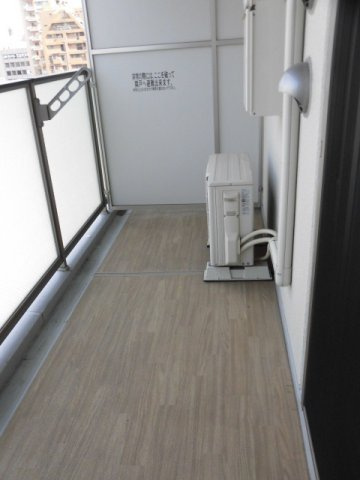 大阪市中央区谷町６丁目の賃貸マンションのバルコニー