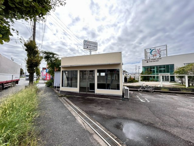 横山町貸店舗の駐車場