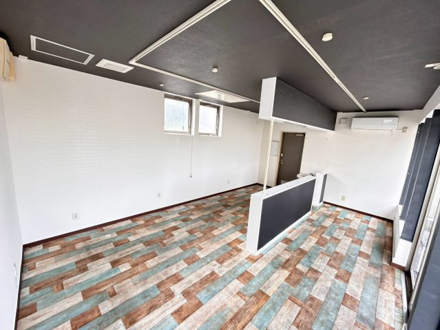 横山町貸店舗の内装