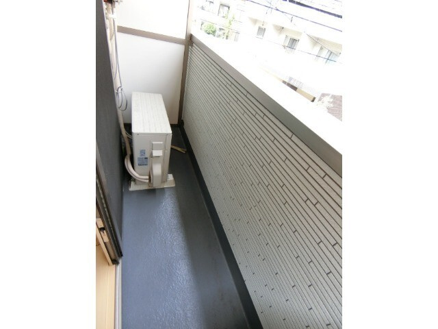 板橋区常盤台４丁目のアパートのバルコニー