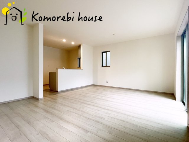 さいたま市見沼区堀崎町1159番　新築一戸建て　ハートフルタウン　Dの居間・リビング|26.9.11