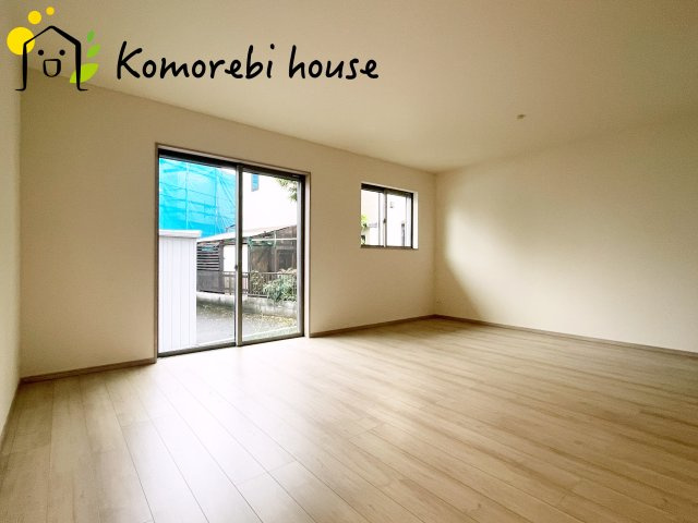 さいたま市見沼区堀崎町1159番　新築一戸建て　ハートフルタウン　Dの居間・リビング|26.9.11