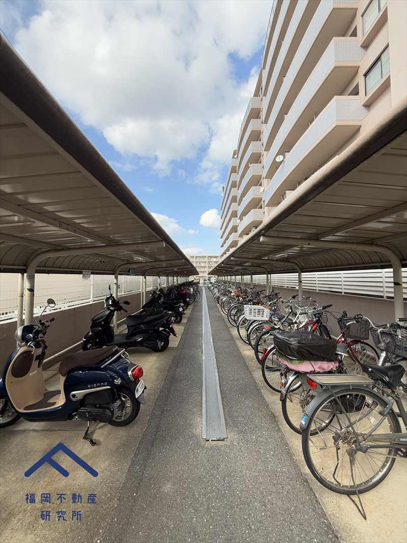 JGMシュリアン周船寺の駐輪場
