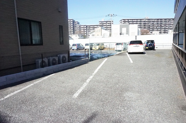マンションさくらⅡの駐車場