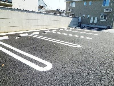 カーサ・ドマーニＢの駐車場